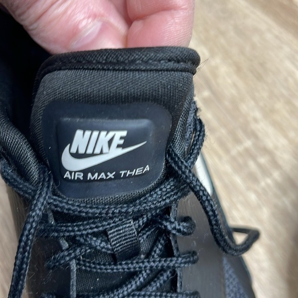 Nike Air Max Thea Shoes Sneakers Black White Swoosh Logo Lace Up Mesh Size 8.5 - Picture 8 of 11